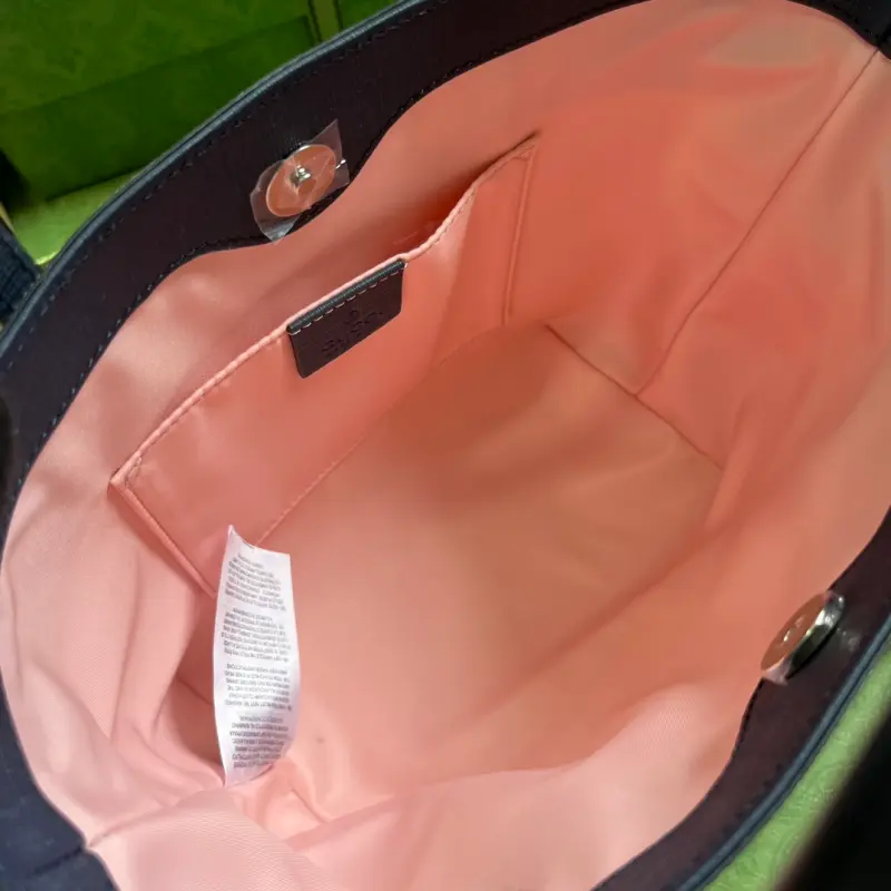 410812 CM 3 High-Quality Bags - Image 7