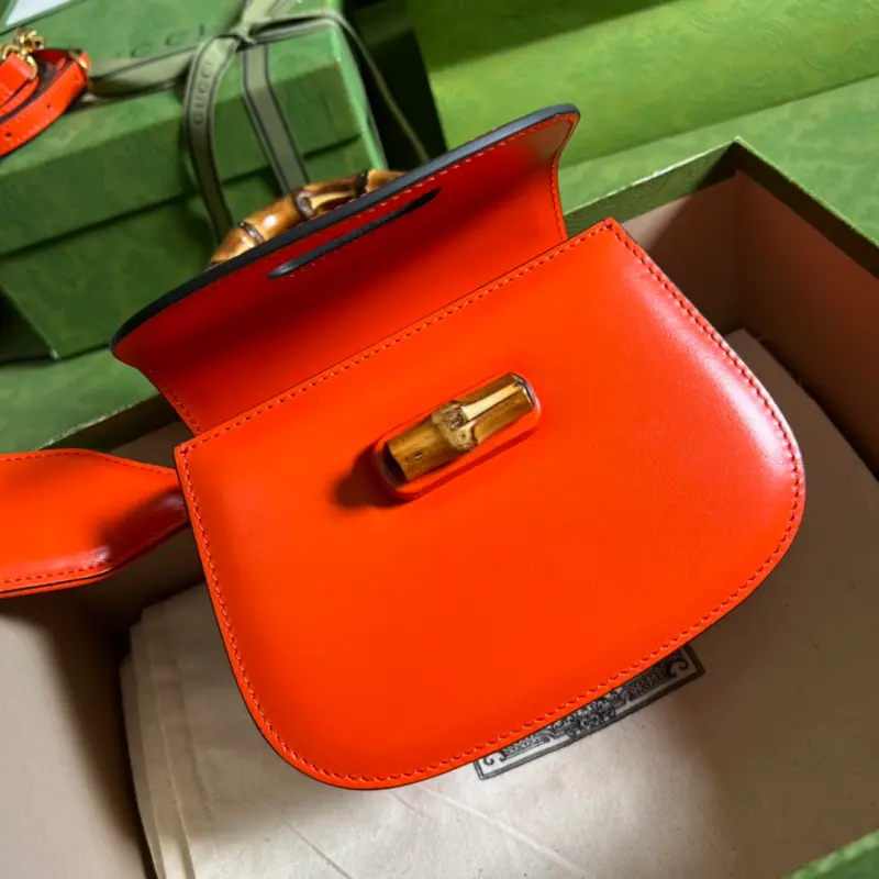 686864 CM 7 High-Quality Bags - Image 7