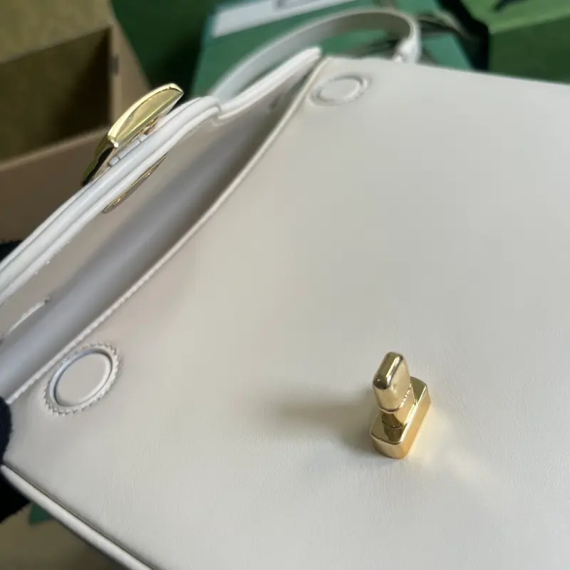 740988 CM 3 High-Quality Bags - Image 7