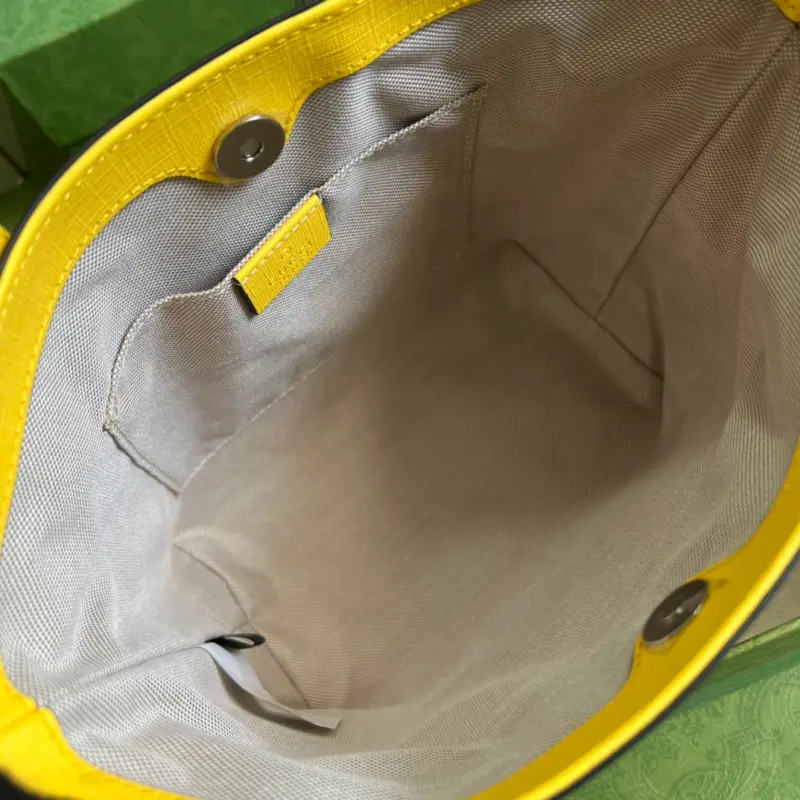 410812 CM 9 High-Quality Bags - Image 7