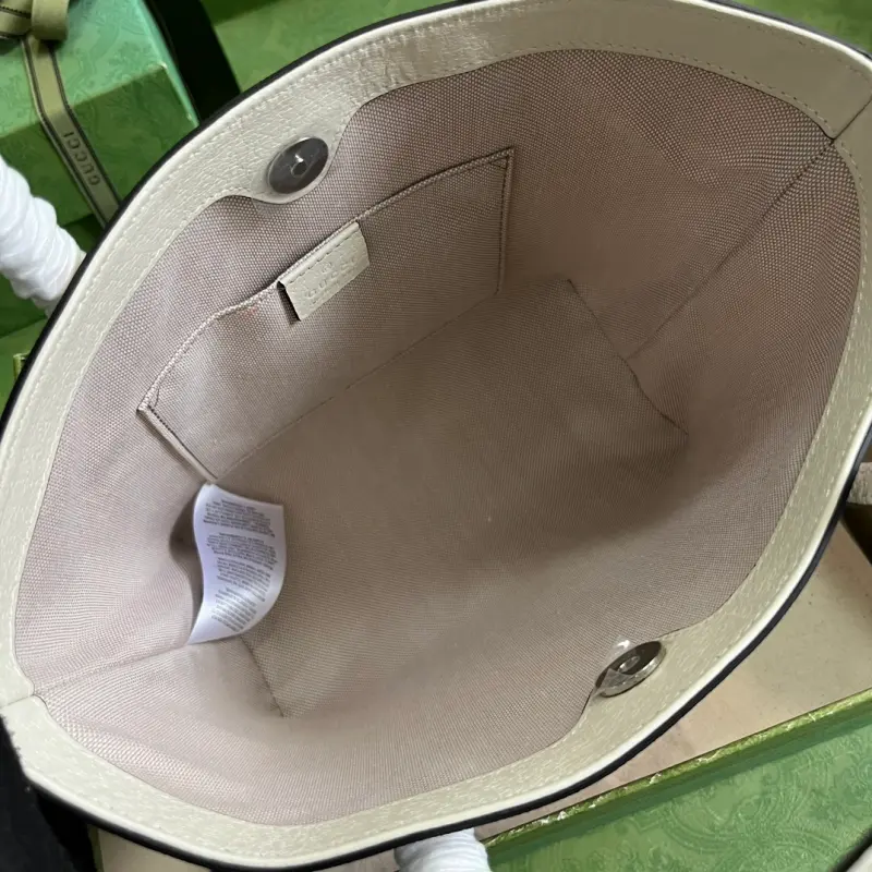 410812 CM 12 High-Quality Bags - Image 7