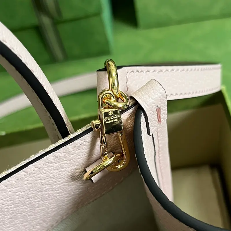 671623 CM 6 High-Quality Bags - Image 7