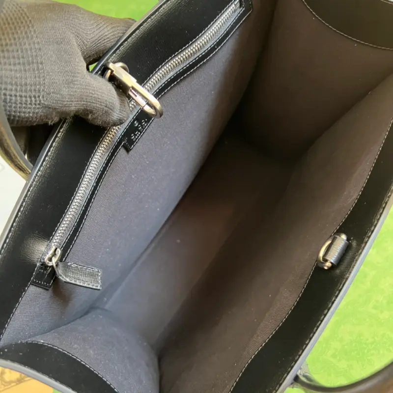 674155 CM 3 High-Quality Bags - Image 7