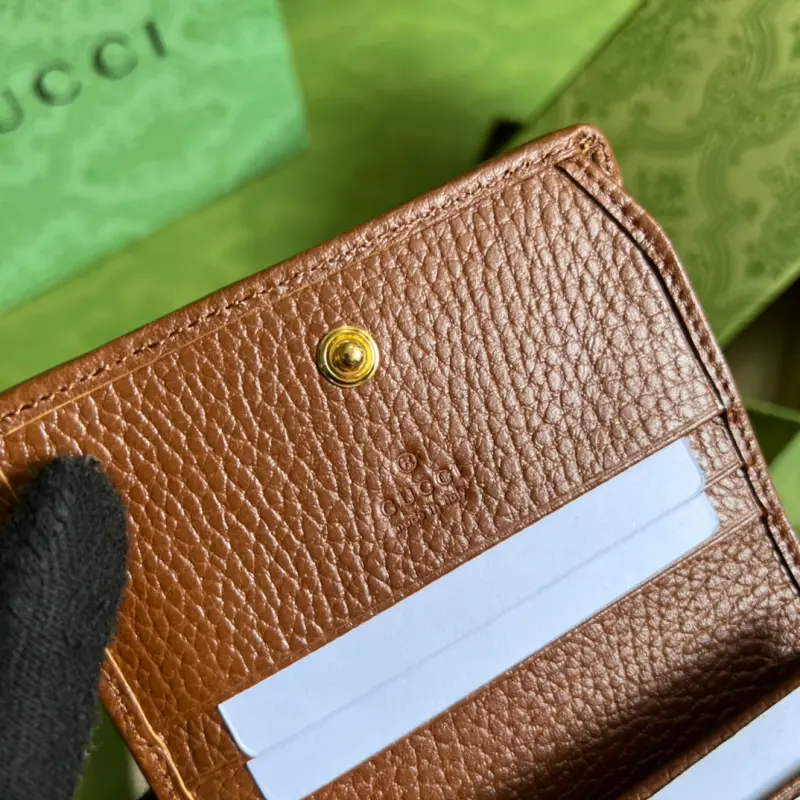 621887 CM 7 High-Quality Bags - Image 7