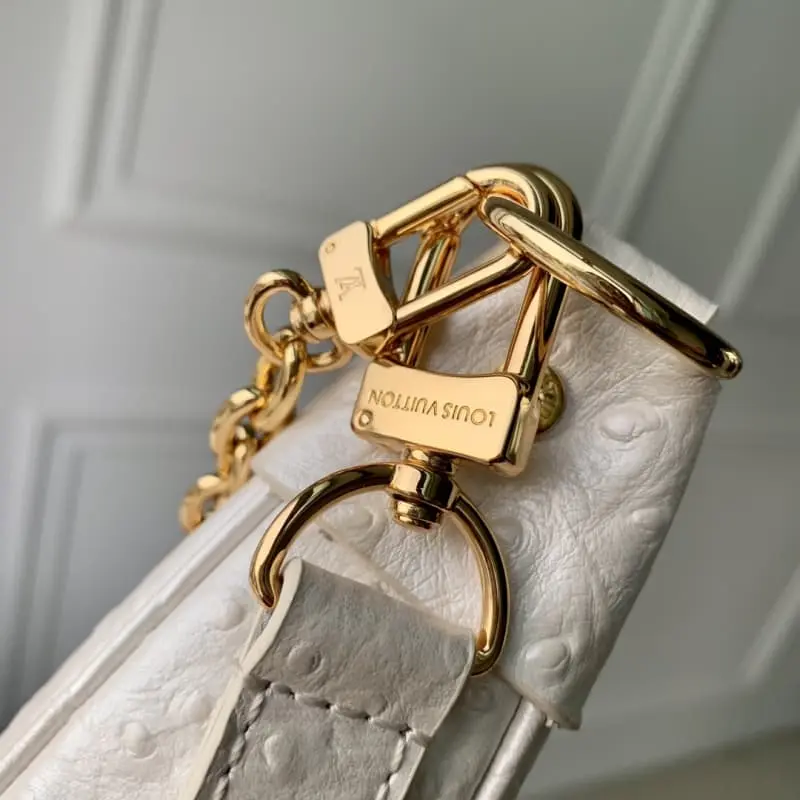 N85900 White 23x13x6cm High Quality Bags - Image 7