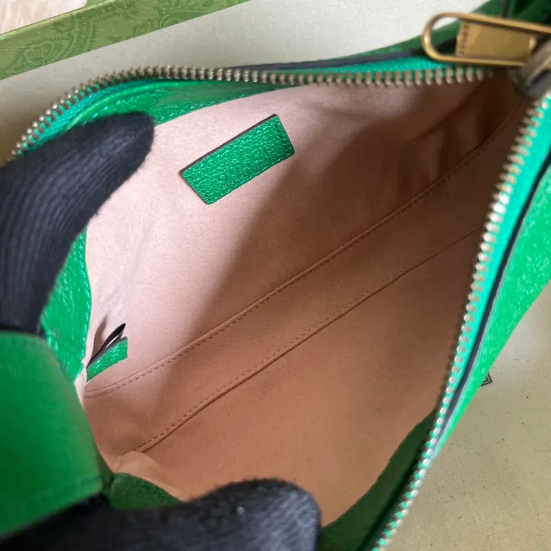 739076 CM 8 High-Quality Bags - Image 7