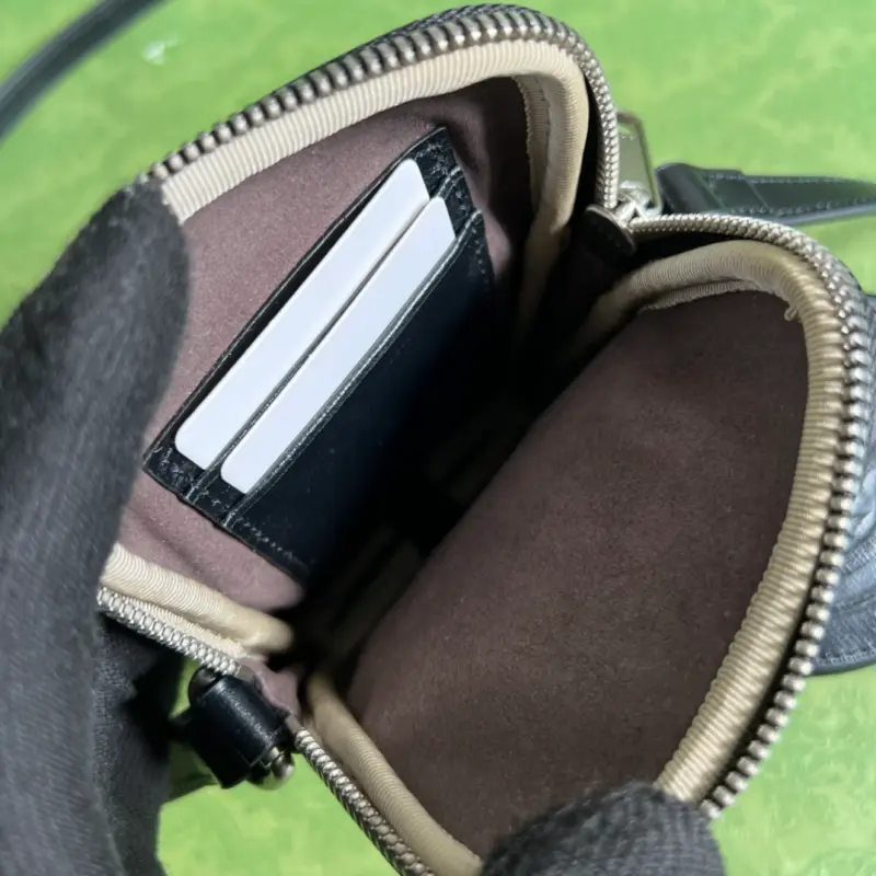 700959 CM 1 High-Quality Bags - Image 7