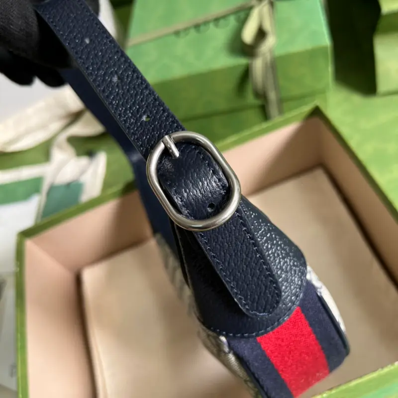 658551 CM 8 High-Quality Bags - Image 7