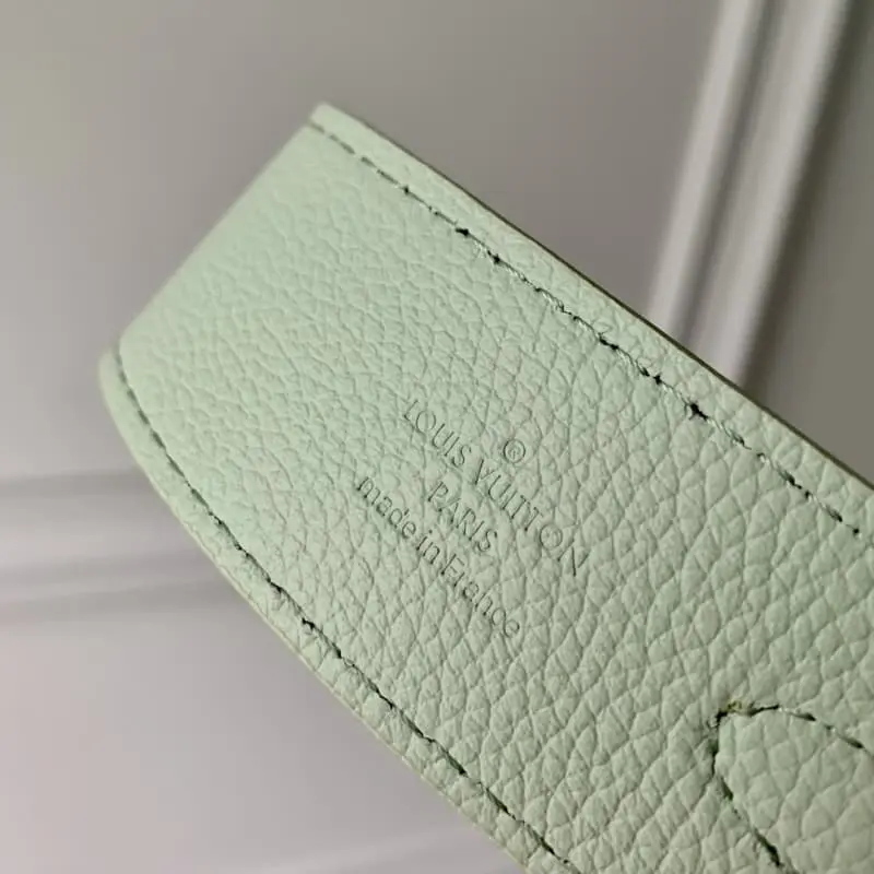 M24605 18x12.5x11cm High Quality Bags - Image 11