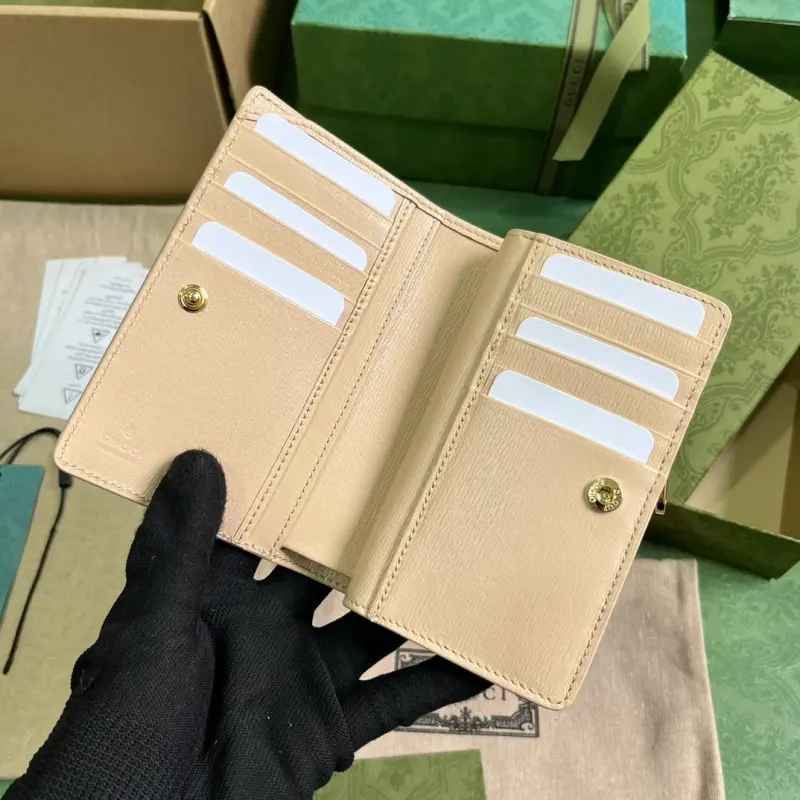 772640 CM 4 High-Quality Bags - Image 7