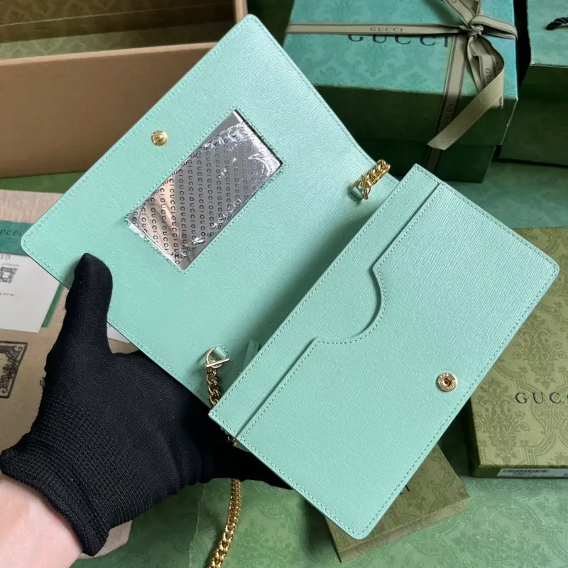 772643 CM 4 High-Quality Bags - Image 7