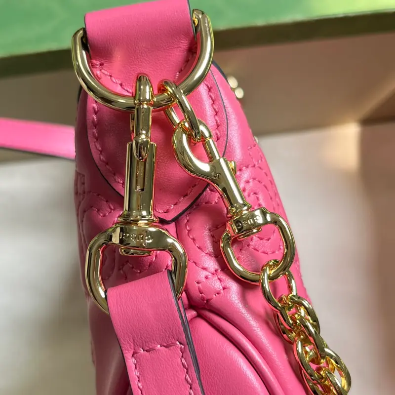 739736 CM 5 High-Quality Bags - Image 7