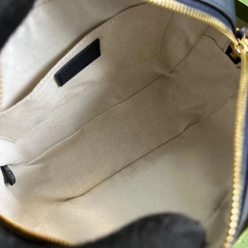 742360 CM 11 High-Quality Bags - Image 7