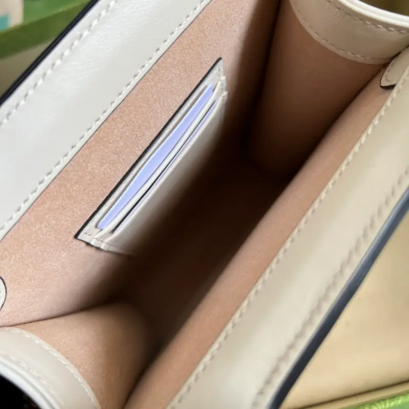 699756 CM 1 High-Quality Bags - Image 7