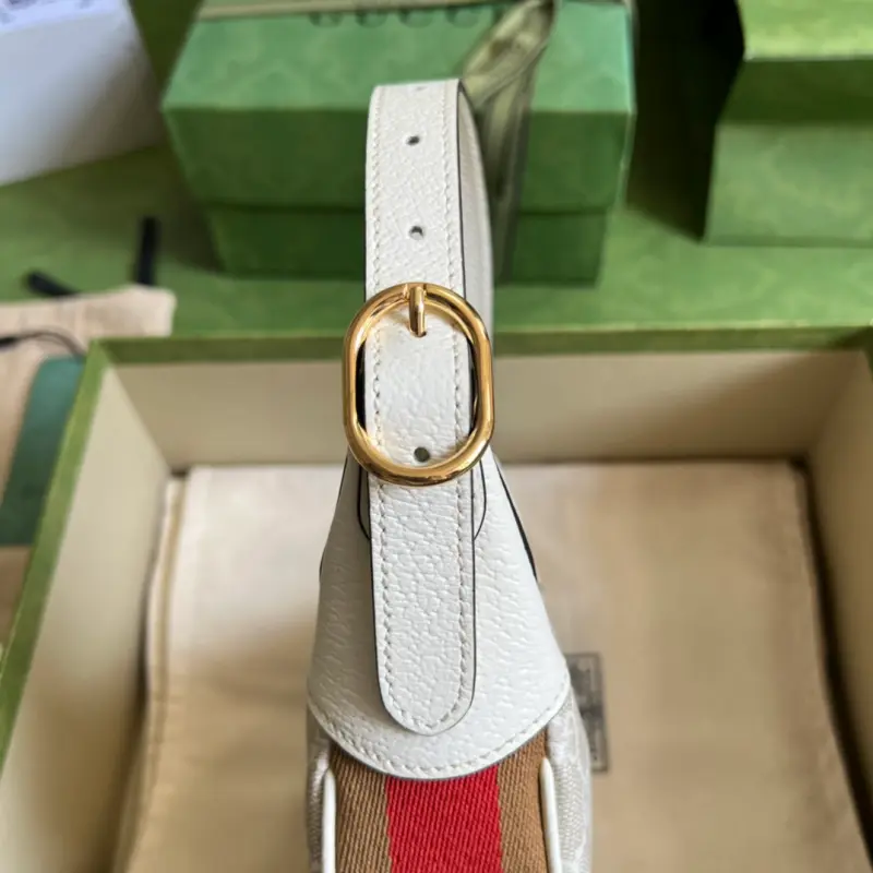 658551 CM 7 High-Quality Bags - Image 7