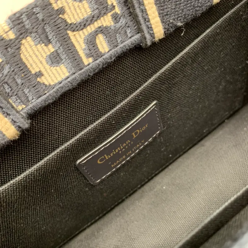 ML205 High Quality Bags - Image 7