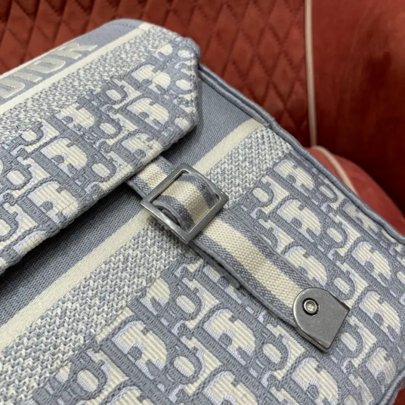 ML193 2 High Quality Bags - Image 7