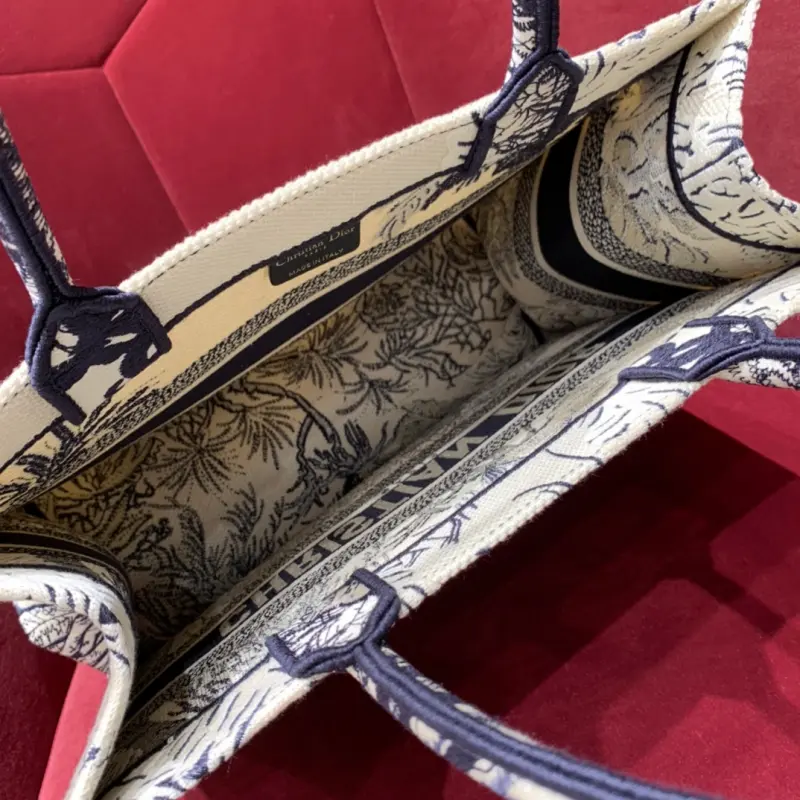 ML166 5 High Quality Bags - Image 7