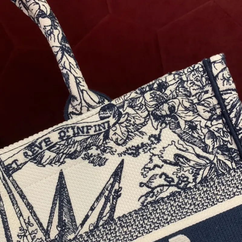 ML166 2 High Quality Bags - Image 6