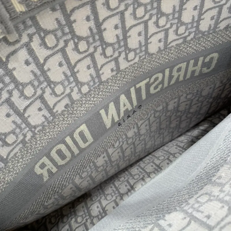 ML144 41cm High Quality Bags - Image 6