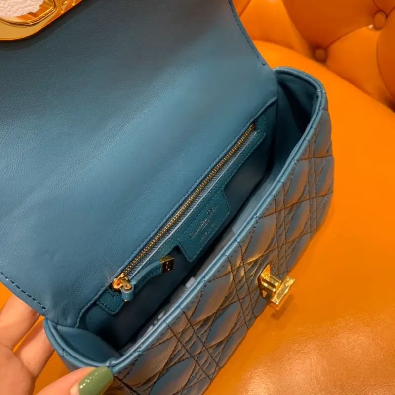 ML125 2 High Quality Bags - Image 7