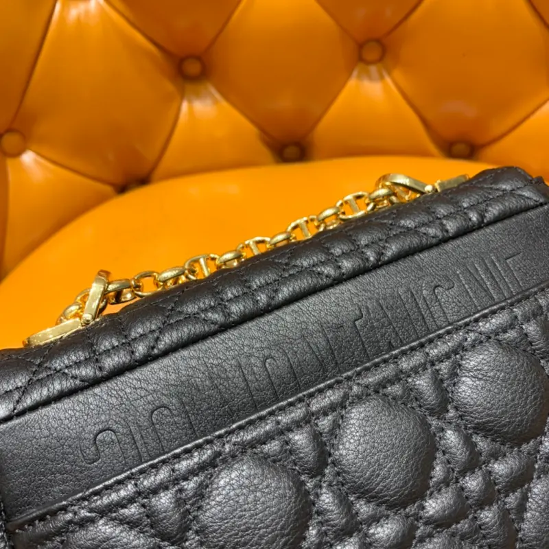 ML102 3 High Quality Bags - Image 6