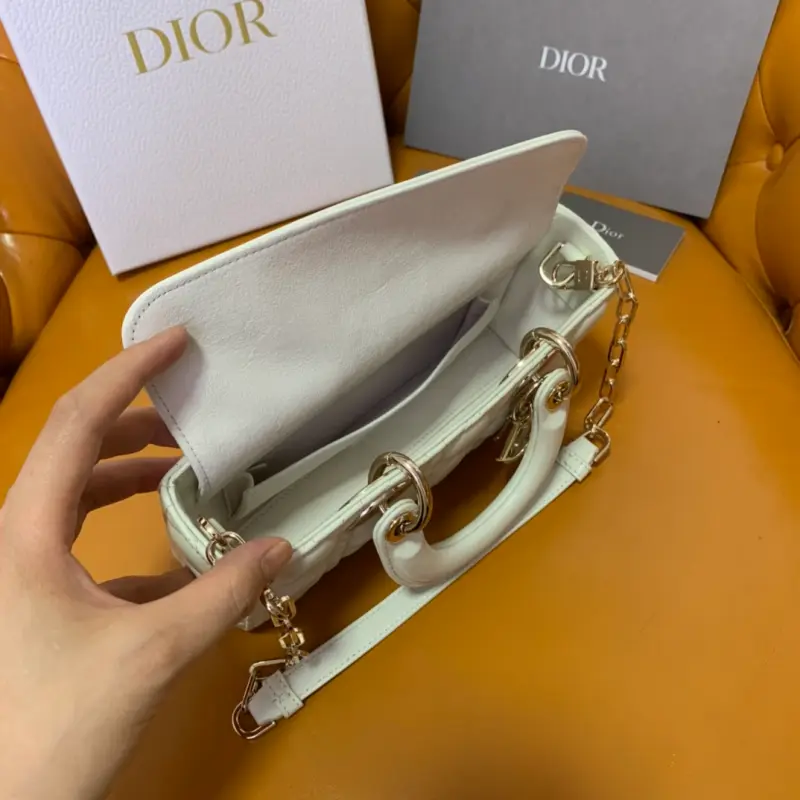 ML24 2 High Quality Bags - Image 7