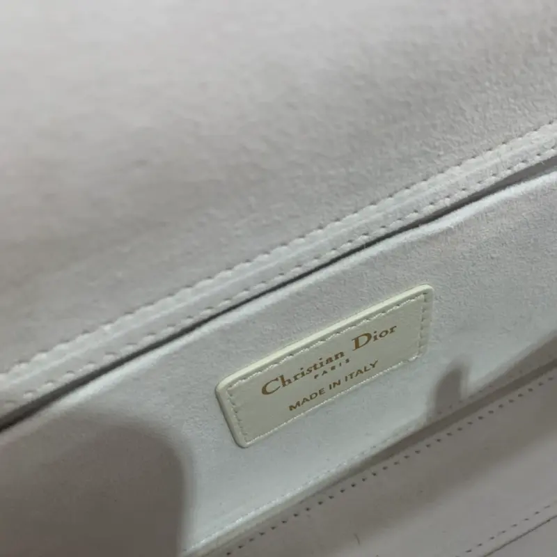 ML17 High Quality Bags - Image 8