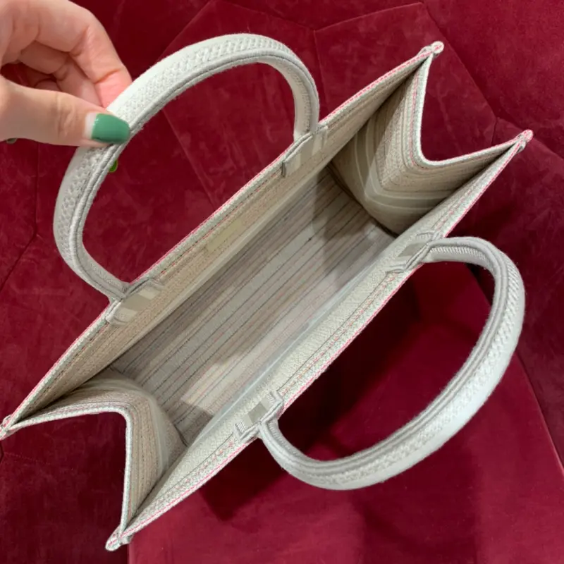 ML105 High Quality Bags - Image 7