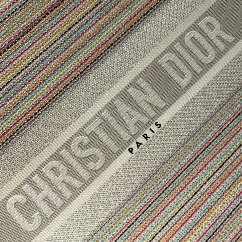 ML11 High Quality Bags - Image 8