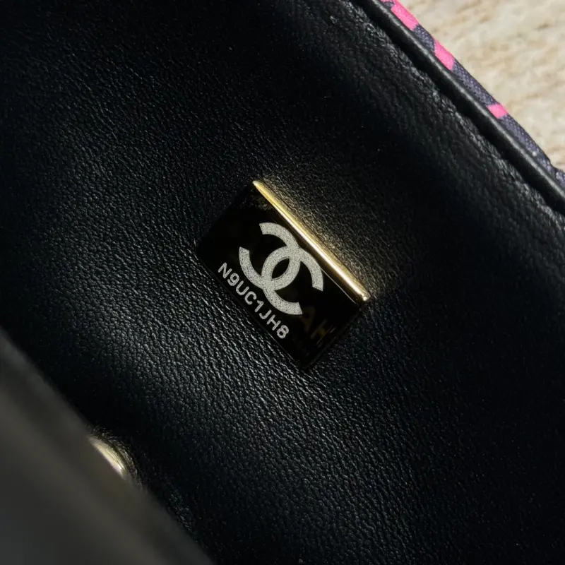 24s Graffiti cf20 High Quality Bags - Image 8