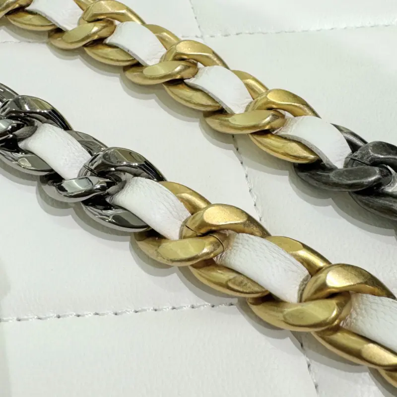 19Week CM 6 High Quality Bags - Image 11