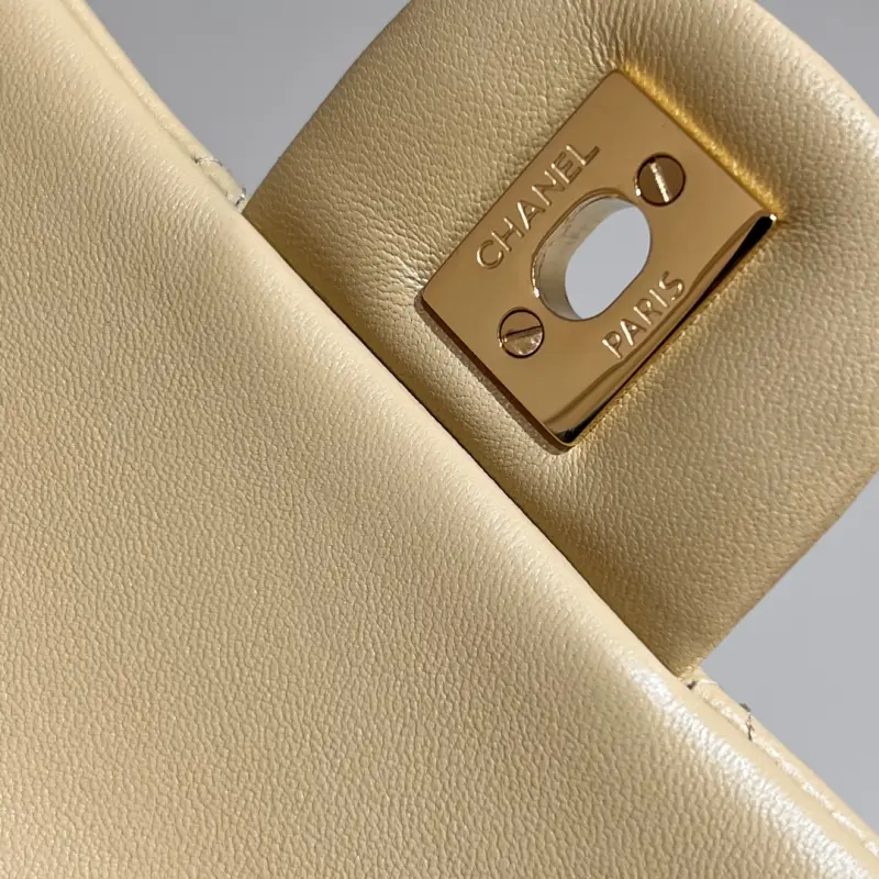 Medium 25cm Lamb Skin CM 6 High Quality Bags - Image 7