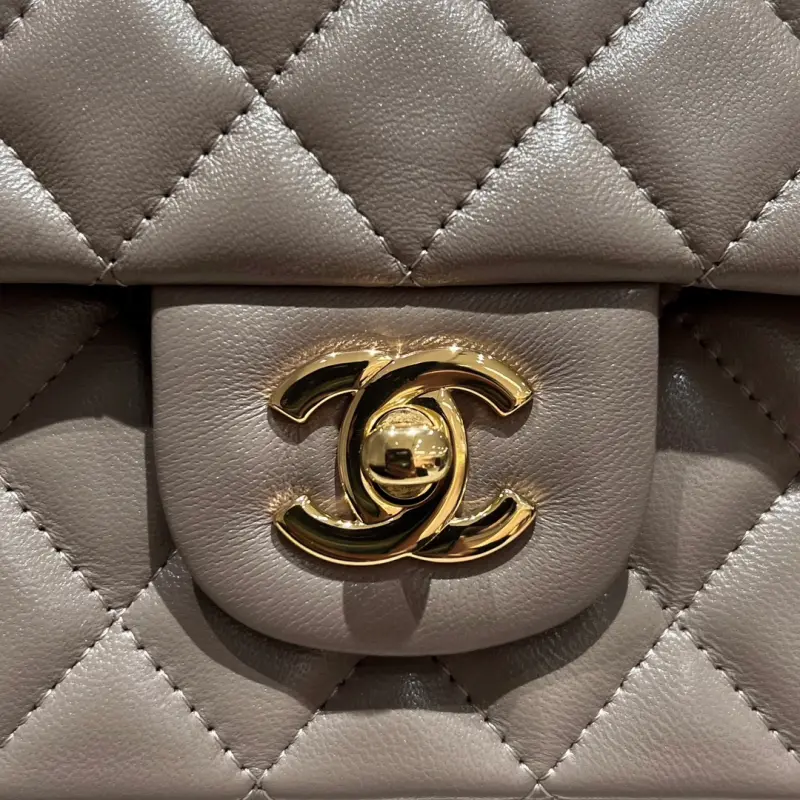 Medium 25cm Sheepskin CM 10 High Quality Bags - Image 6