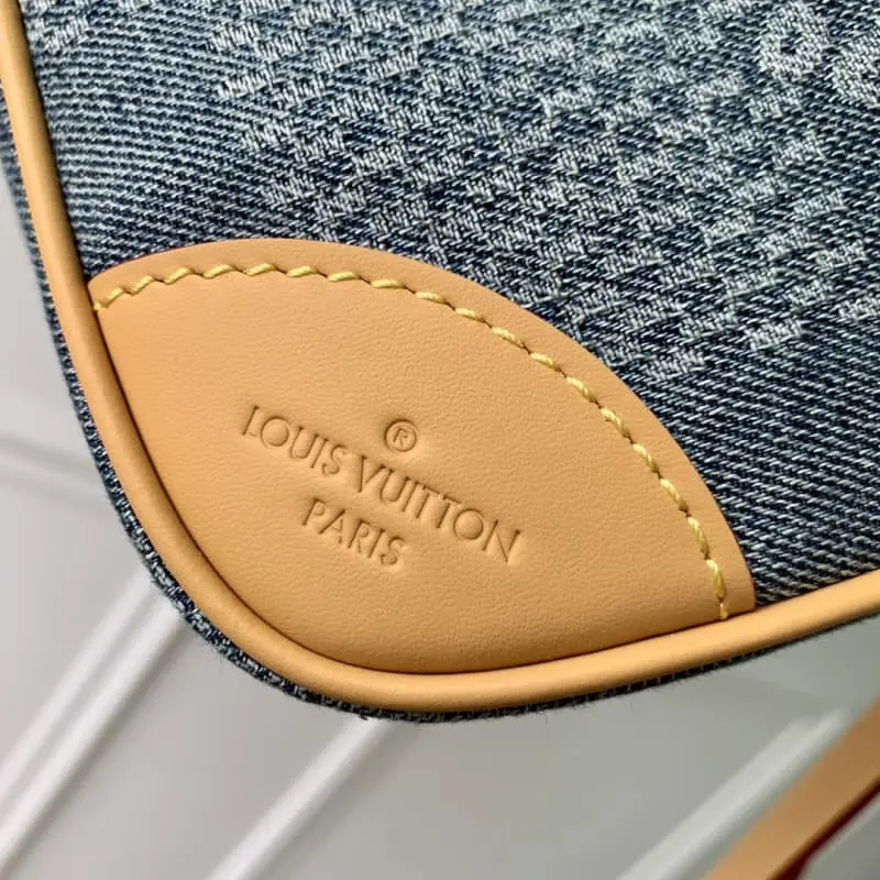 N40706 HH85 24x24x8cm High Quality Bags - Image 8