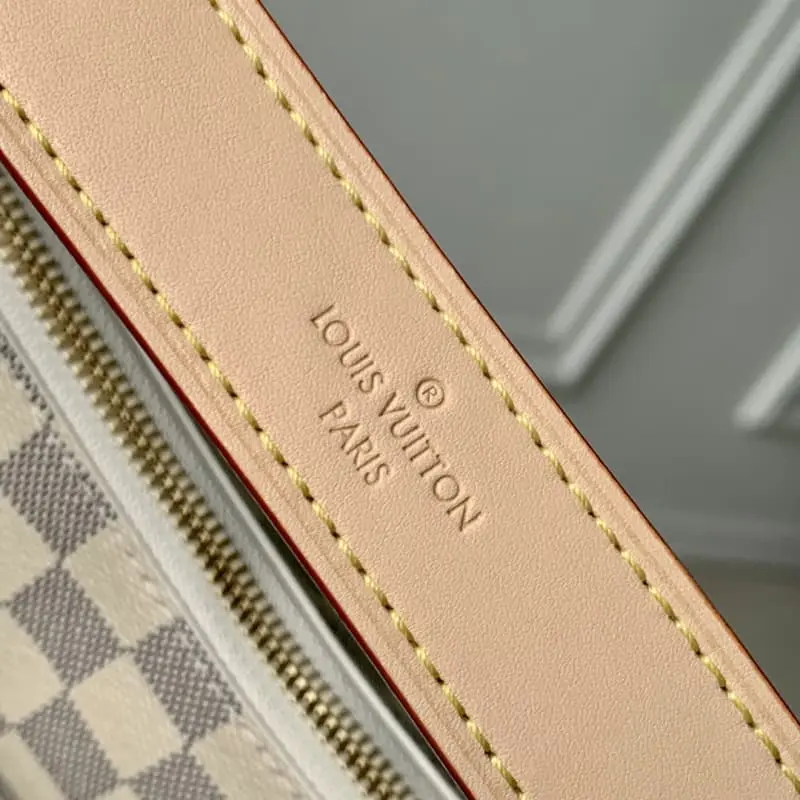 N00116 33x22x9cm High Quality Bags - Image 7