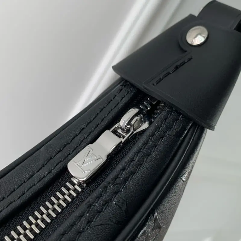 M47066 44x32x23cm High Quality Bags - Image 6