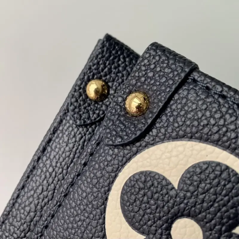 M47084 35x27x14cm High Quality Bags - Image 6