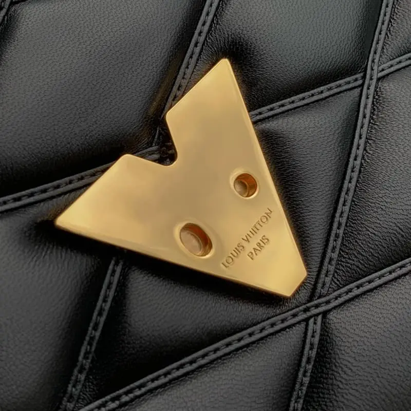 M23689 Black 31x19.5x11cm High Quality Bags - Image 6