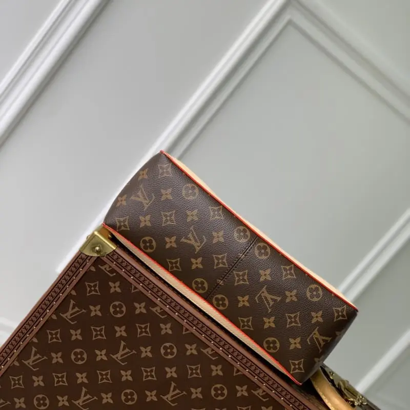 M47149 28x20x11cm High Quality Bags - Image 5