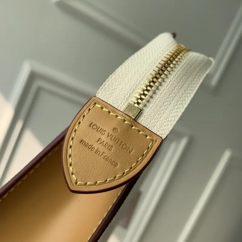 N47542 26x20cm High Quality Bags - Image 5