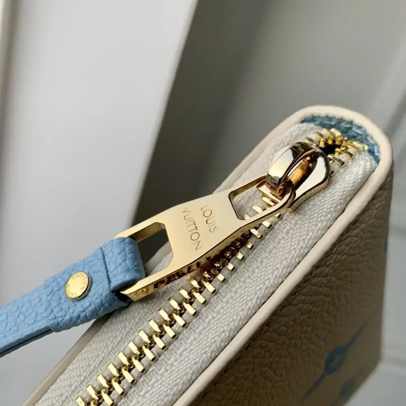 M69794 19x10.5x2.5cm High Quality Bags - Image 6