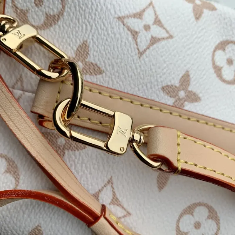 M83227 White Flower 11.5x11.5x11.5cm High Quality Bags - Image 6