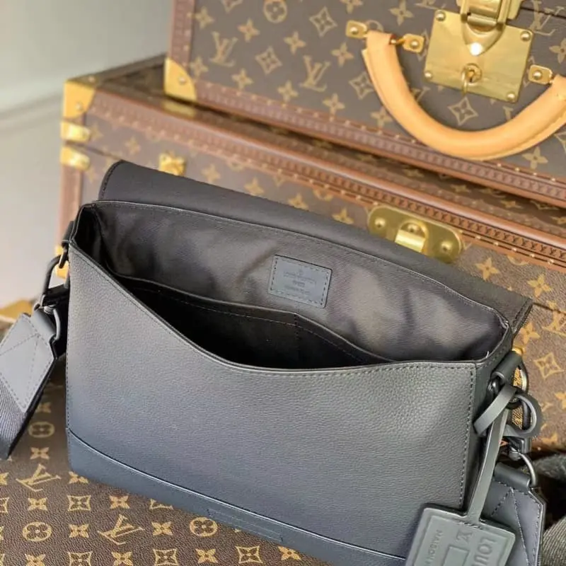 M57080 30.5x24x10cm High Quality Bags - Image 5