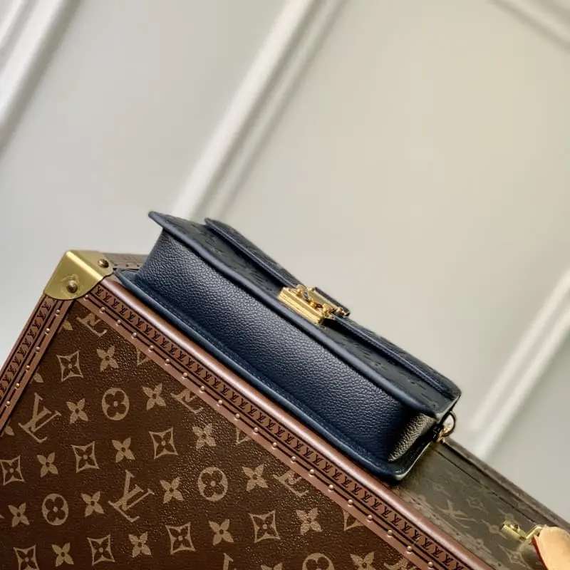 M82671 blue 22x15x5.5cm High Quality Bags - Image 6