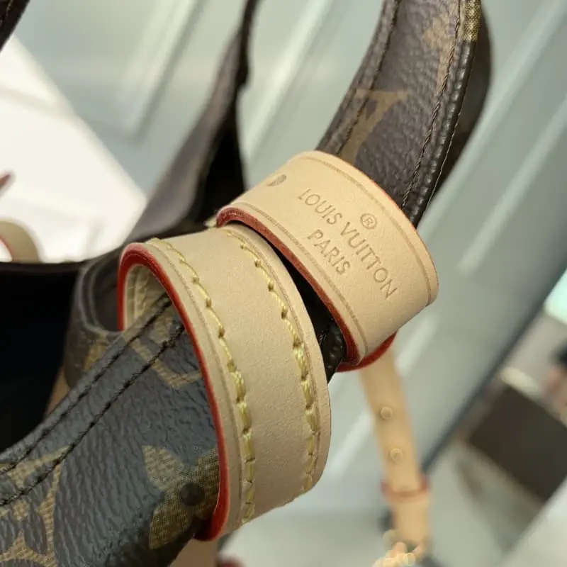 M46816 S1 17x17x7cm High Quality Bags - Image 6