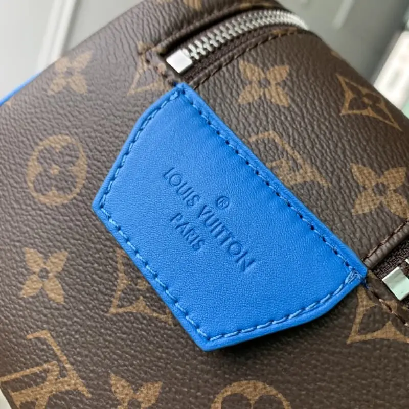 M47528 S2 28x16x13cm High Quality Bags - Image 6