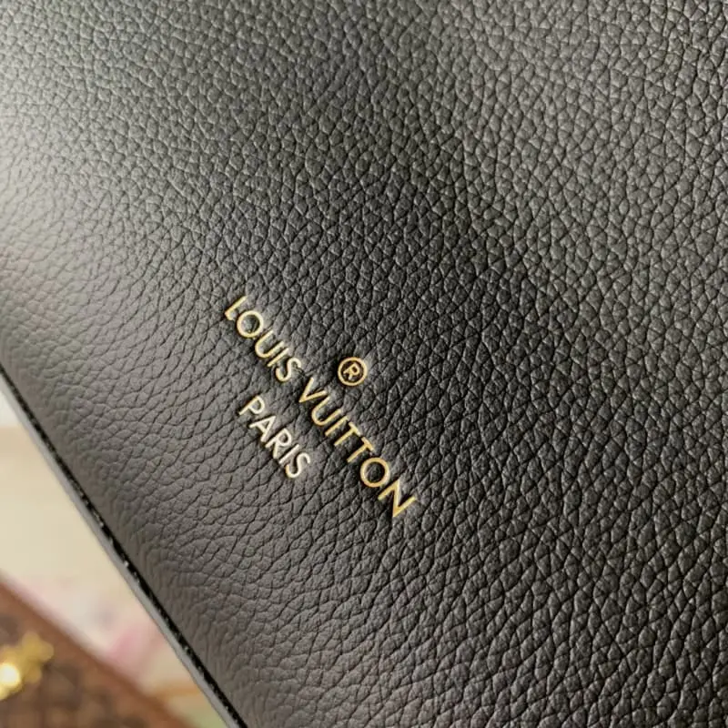 M23637,M22311 24.5x19x10.5cm High Quality Bags - Image 6