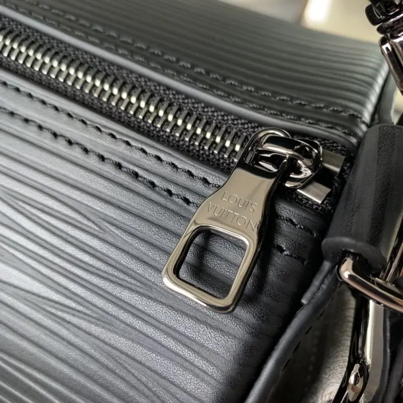 M23092 S2 33x17x17cm High Quality Bags - Image 6