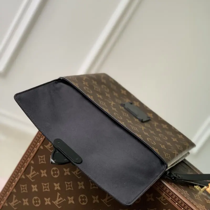 M82598 28x22.5x3.5cm High Quality Bags - Image 6